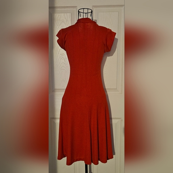 Capped Sleeve Cocktail Dress - Picture 2 of 5
